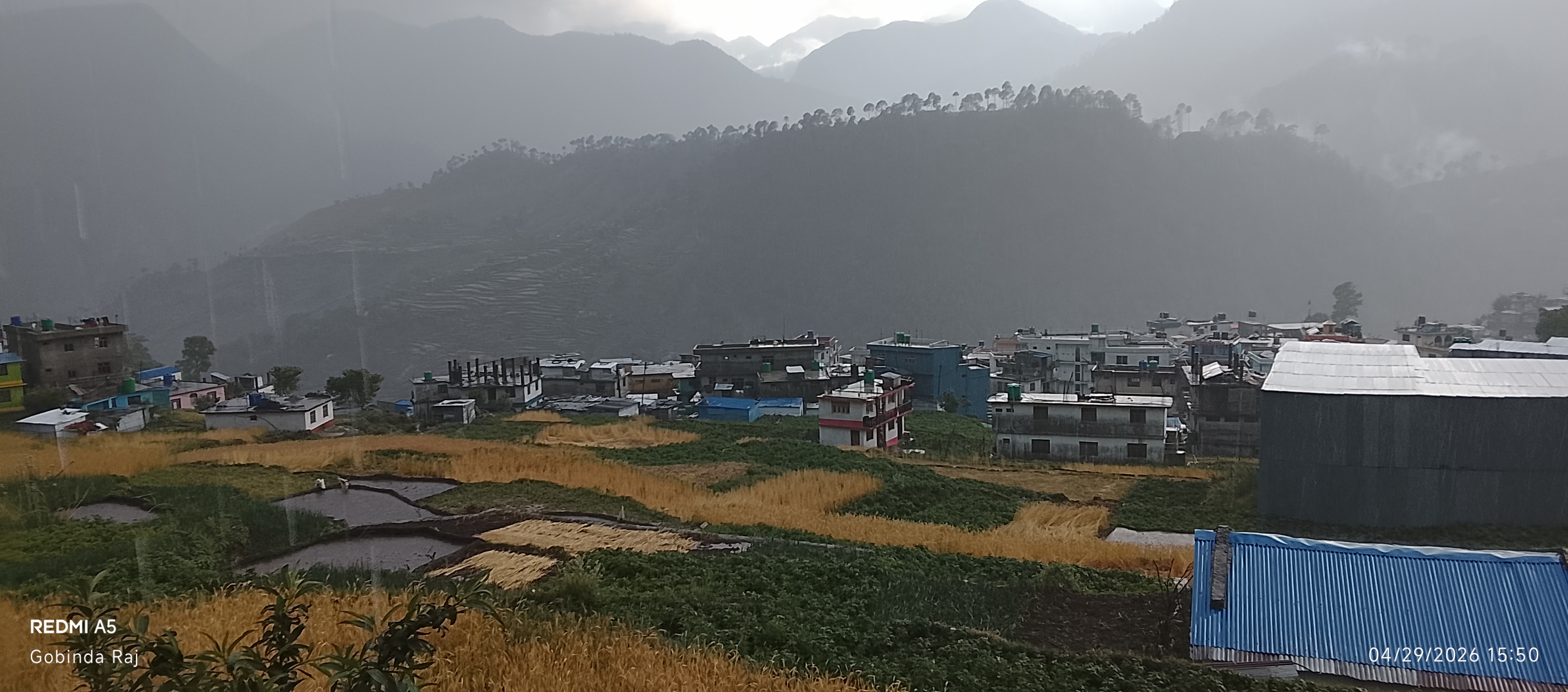 बाजुरामा हावाहुरीसहित चट्याङ र असिनापानी : पाकेको...