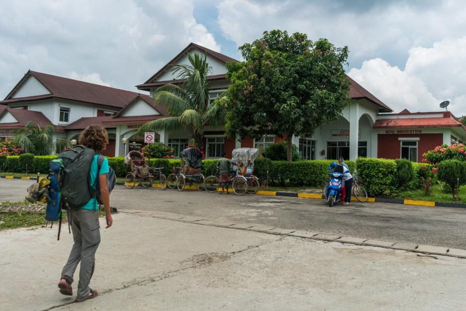 पूर्वी नाका काँकडभिट्टाबाट सात हजार ६४२ पर्यटक भित्रिए