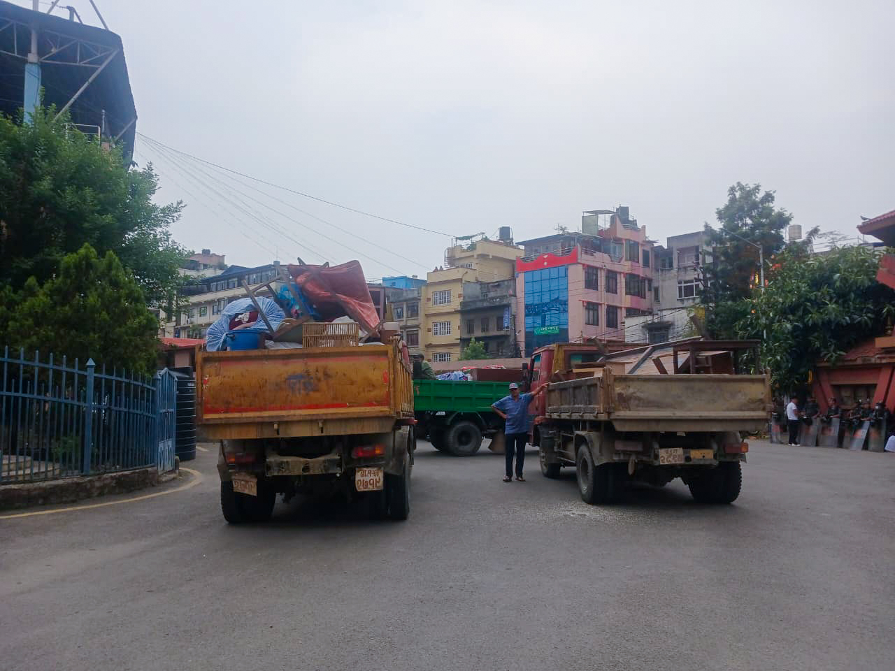 सरकारले हटायो थापाथली र गैरीगाउँका सुकुम्बासी बस्ती, अन्य ठाउँमा पनि हटाइदै