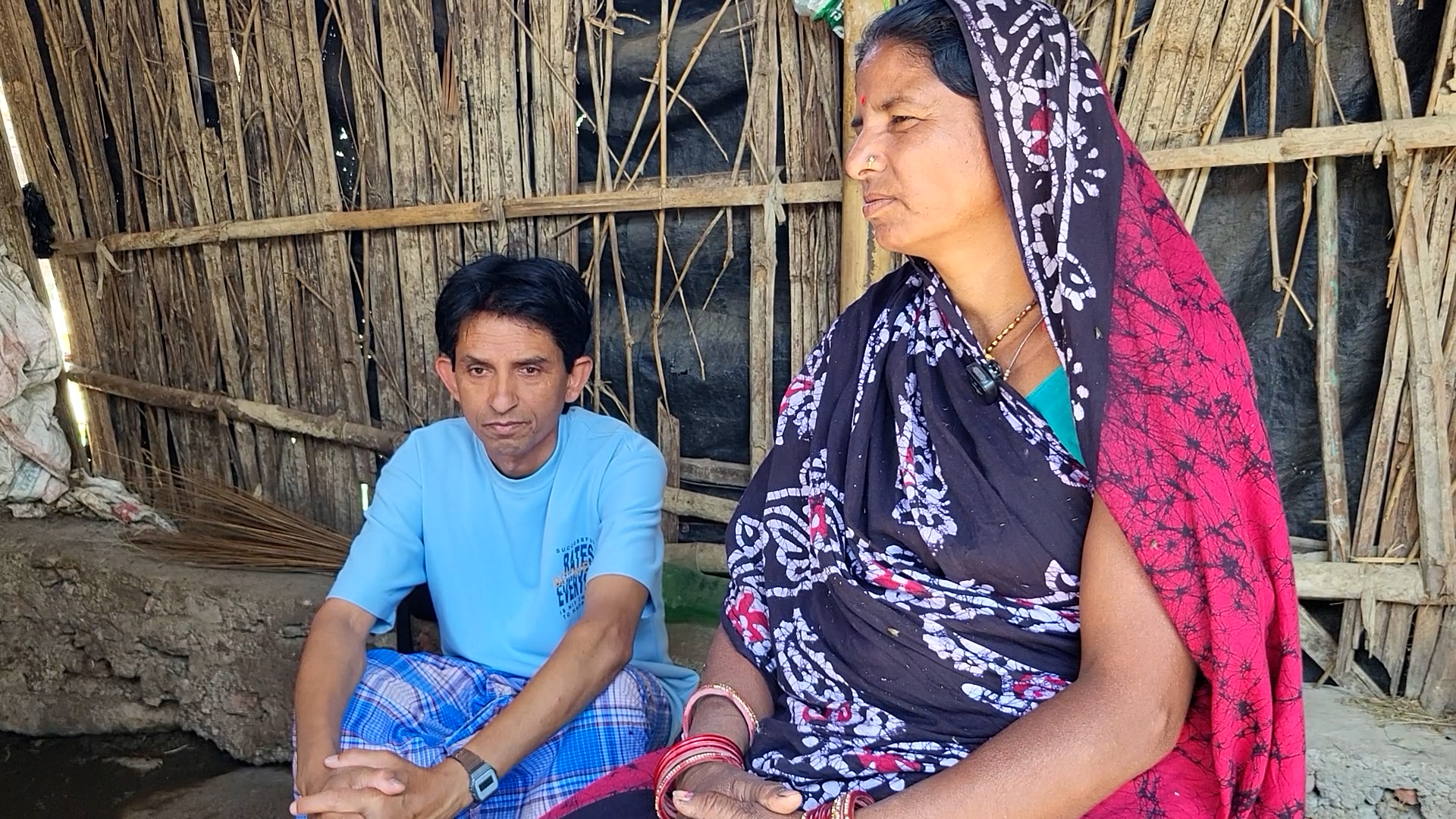४ धुरमा बनेको यो सानो झुपडी जहाँबाट देशले पायो उपसभामुख,मजदुरी गर्न साउदीमा थिए बुवा खेतमा मेलापात गर्थिन् आमा