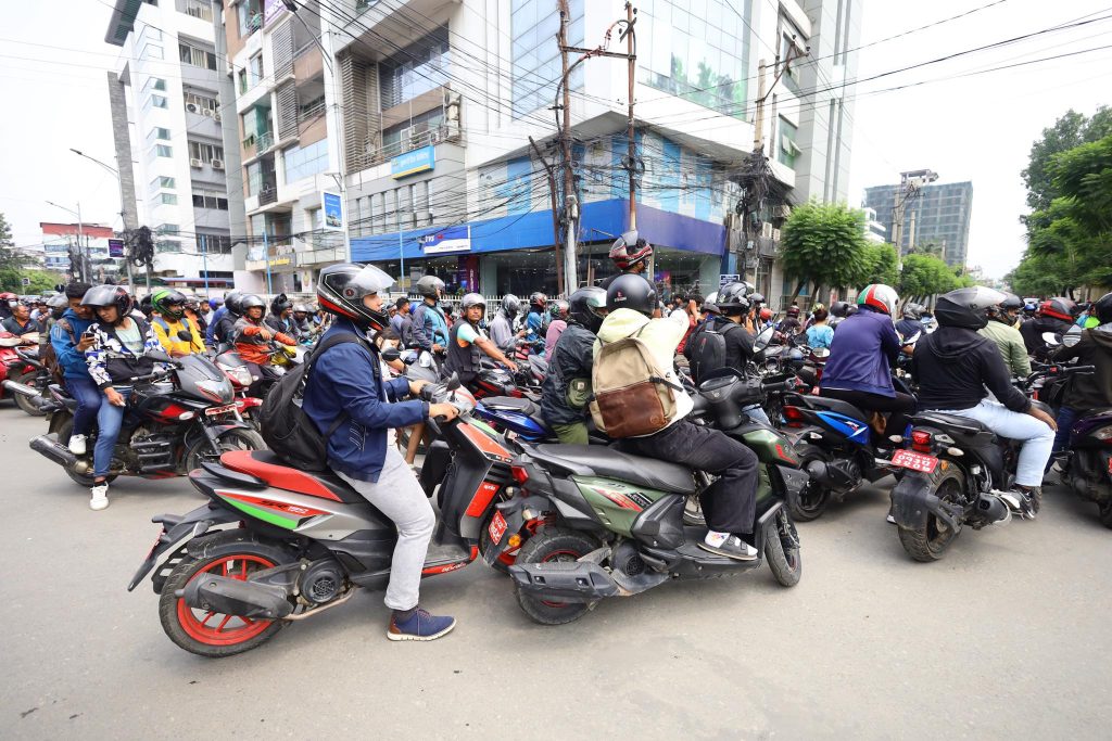 आजबाट लागु हुने गरी पेट्रोलियम पदार्थको नयाँ मूल्य कायम, कति पुग्यो मूल्य ?