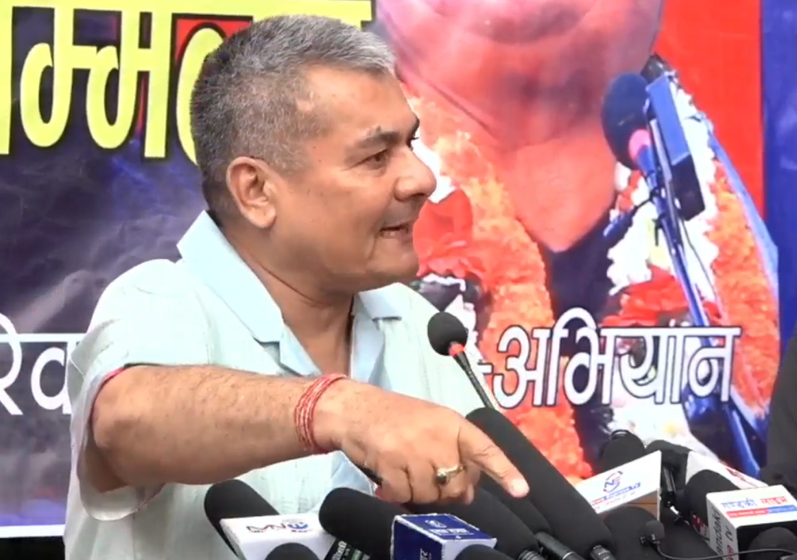 मेयर बलेनलाई राजीनामा दिएर आफूहरुको अभियानमा जोडिन दुर्गा प्रसाईंको सुझाव