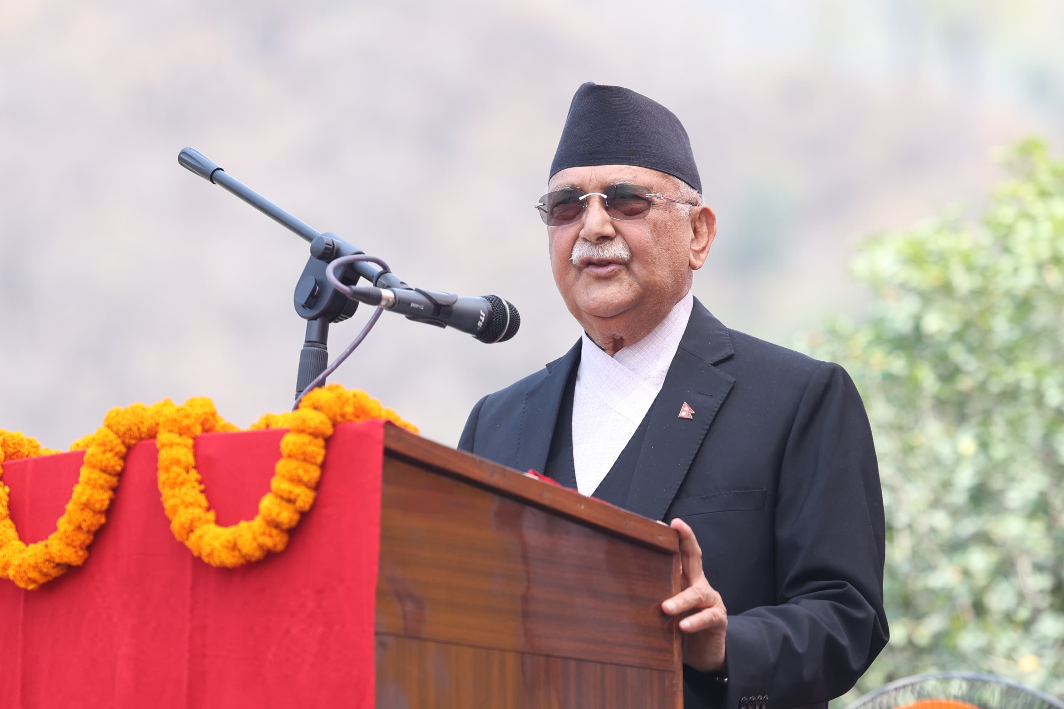 कुनै दल फुटाउने र मिलाउने काम गर्दिनँ : प्रधानमन्त्री
